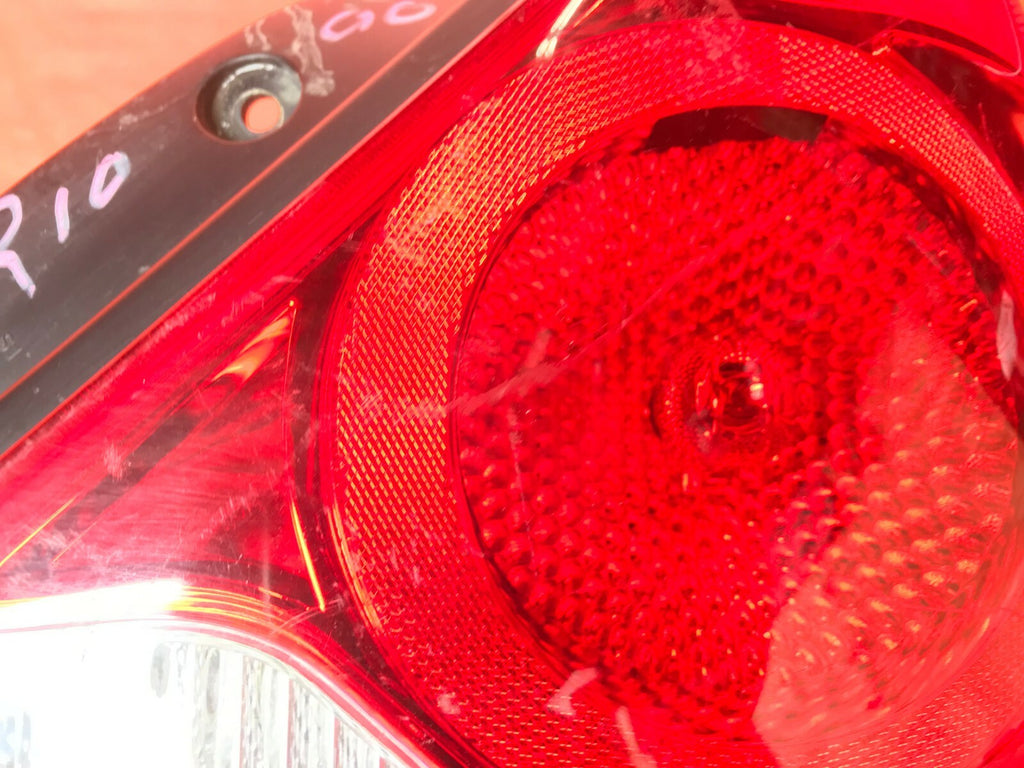 OEM 2002 2003 2004 KIA SPECTRA   SEDAN   PASSENGER RIGHT TAIL LIGHT LAMP 02 035