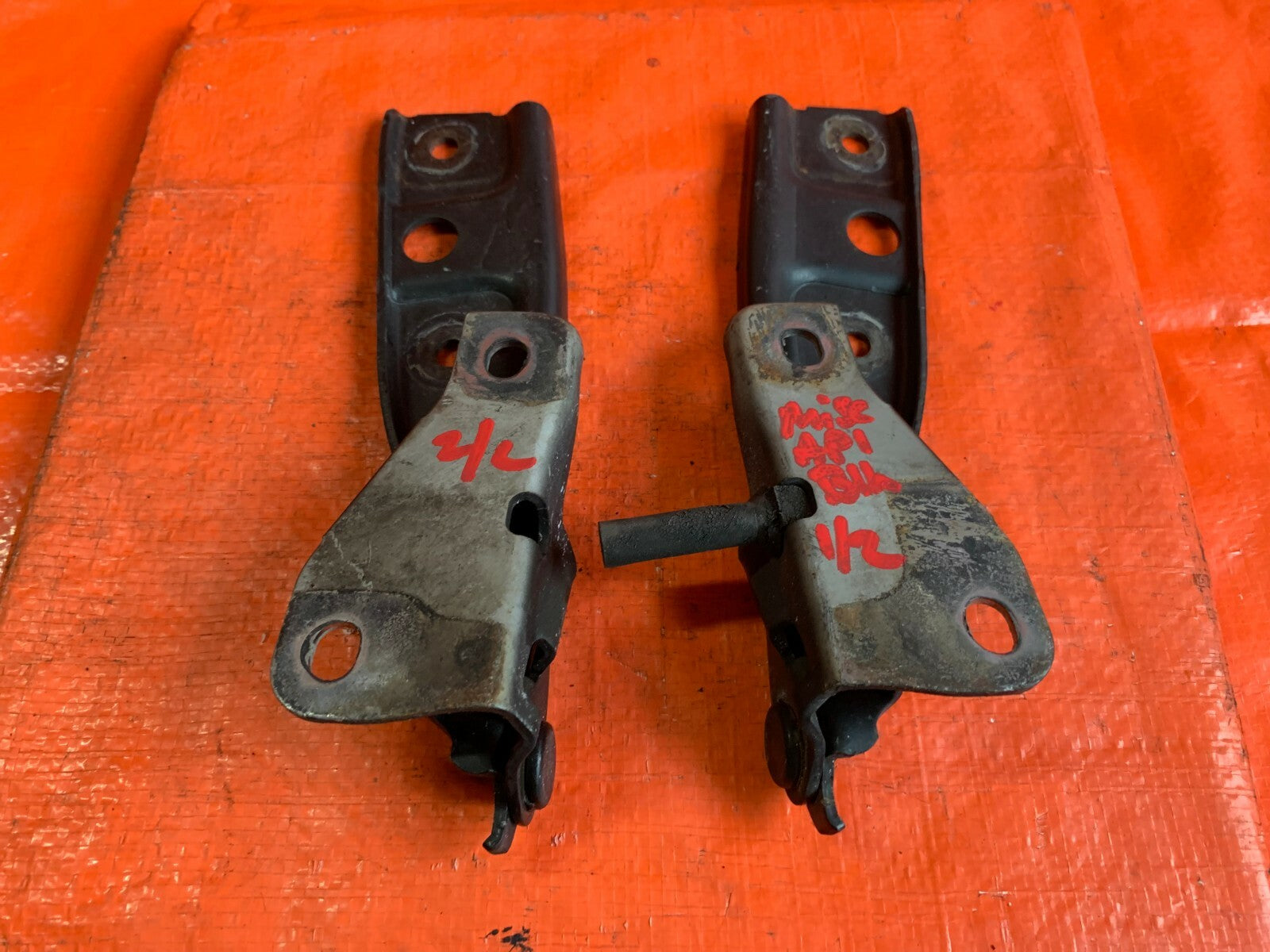 OEM 2000 00 HONDA S2000   HOOD HINGE SET   BLACK   DRIVER LEFT PASSENGER RIGHT5