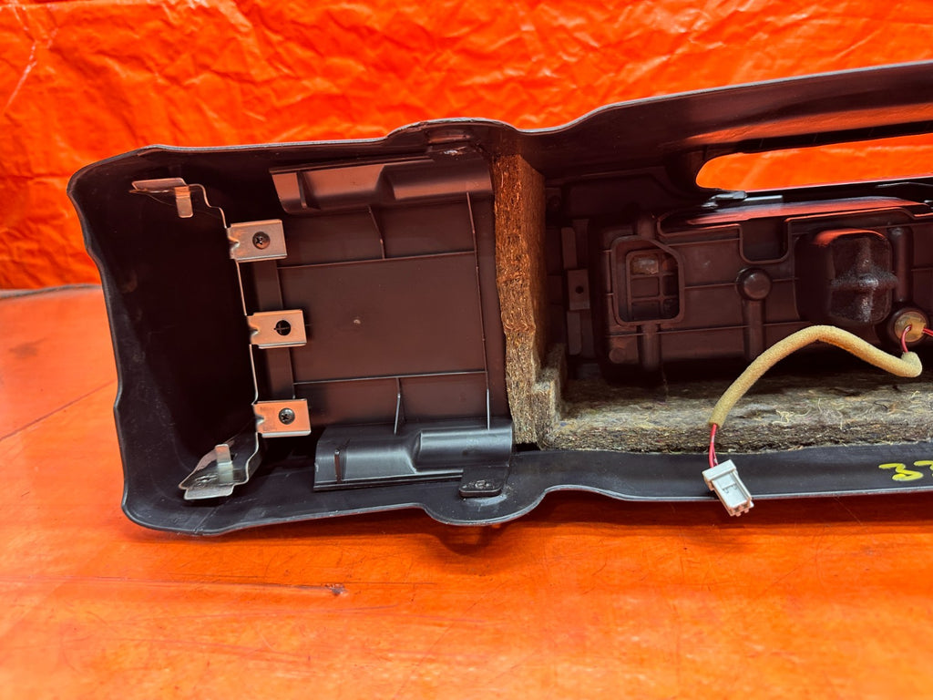 97 01 HONDA PRELUDE 5 SPEED MANUAL CENTER CONSOLE SHIFTER TRIM BEZEL OEM #33515