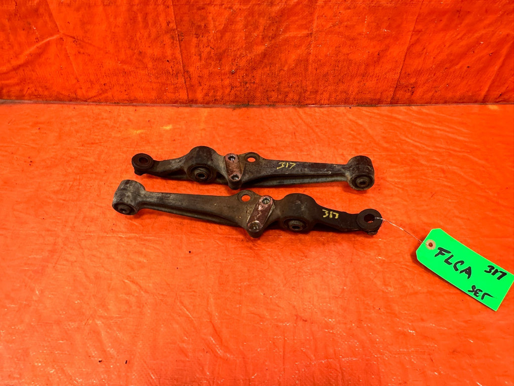 90 91 HONDA CIVIC HATCHBACK   CONTROL ARM SET   LEFT AND RIGHT FRONT LOWER ARMS0
