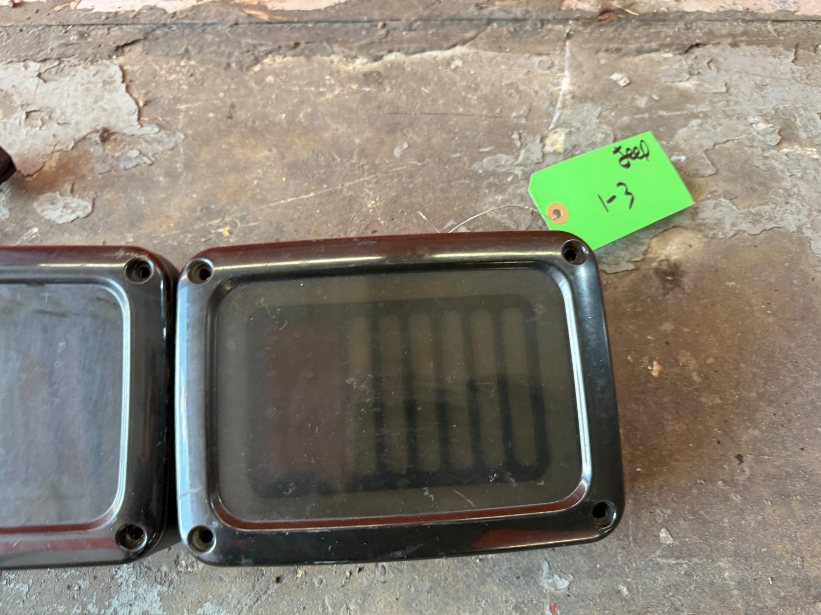 07 18 JEEP WRANGLER   UNKNOWN BRAND   BLACKED OUT LED TAIL LIGHTS LAMPS   SMOKED2