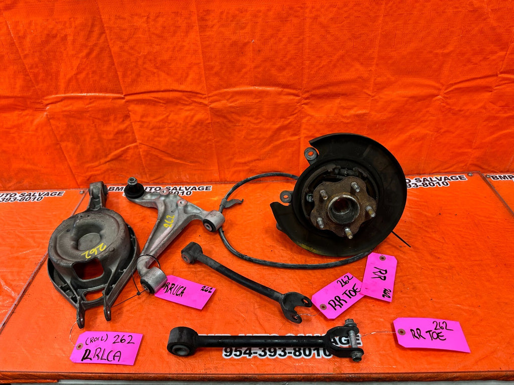 03 09 NISSAN 350Z   RIGHT REAR SPINDLE KNUCKLE HUB W/ ALL ARMS   OEM FACTORY 26214