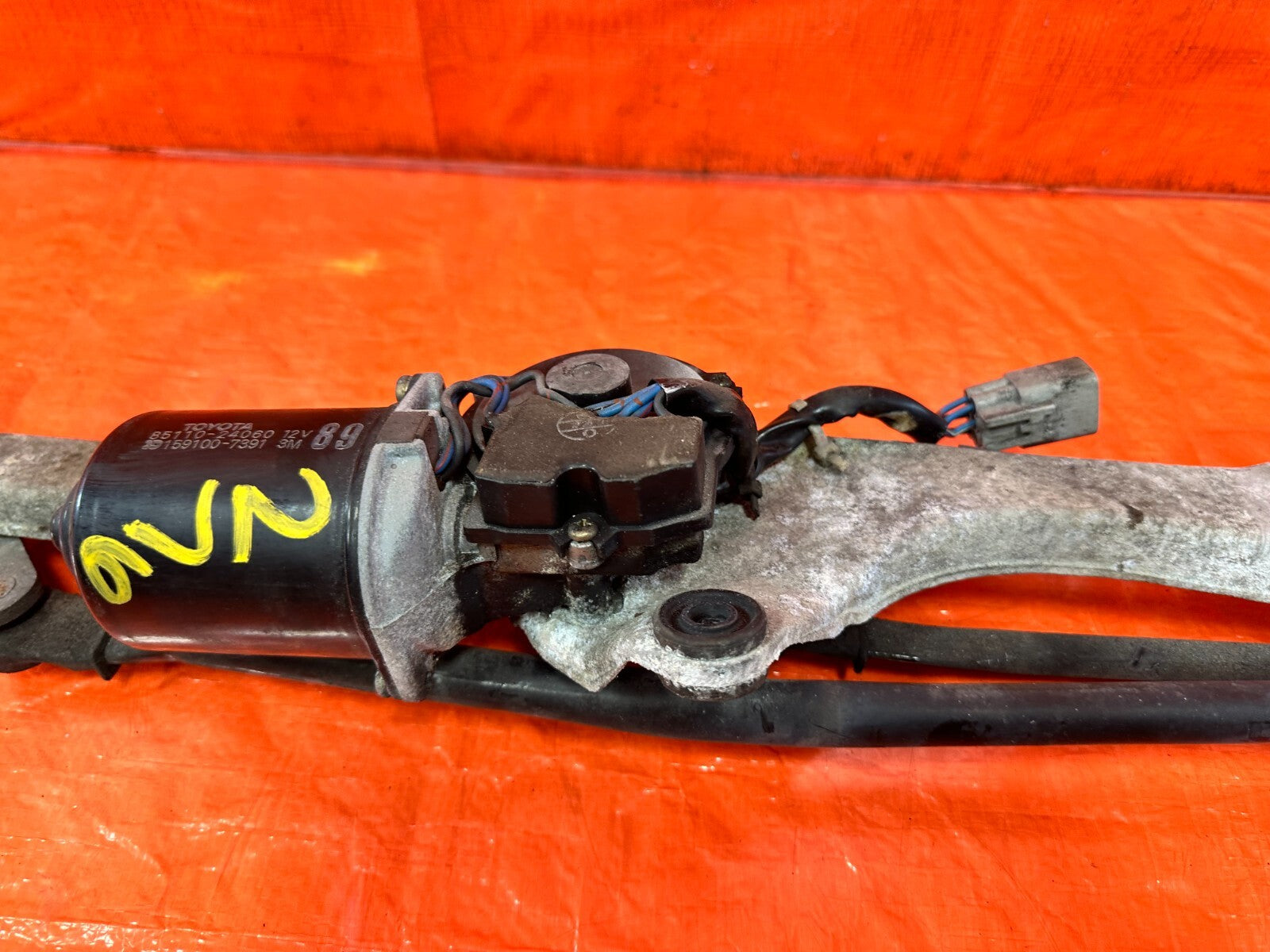 92 00 LEXUS SC300   WINDSHIELD WIPER MOTOR W/ LINKAGE   OEM FACTORY #27612