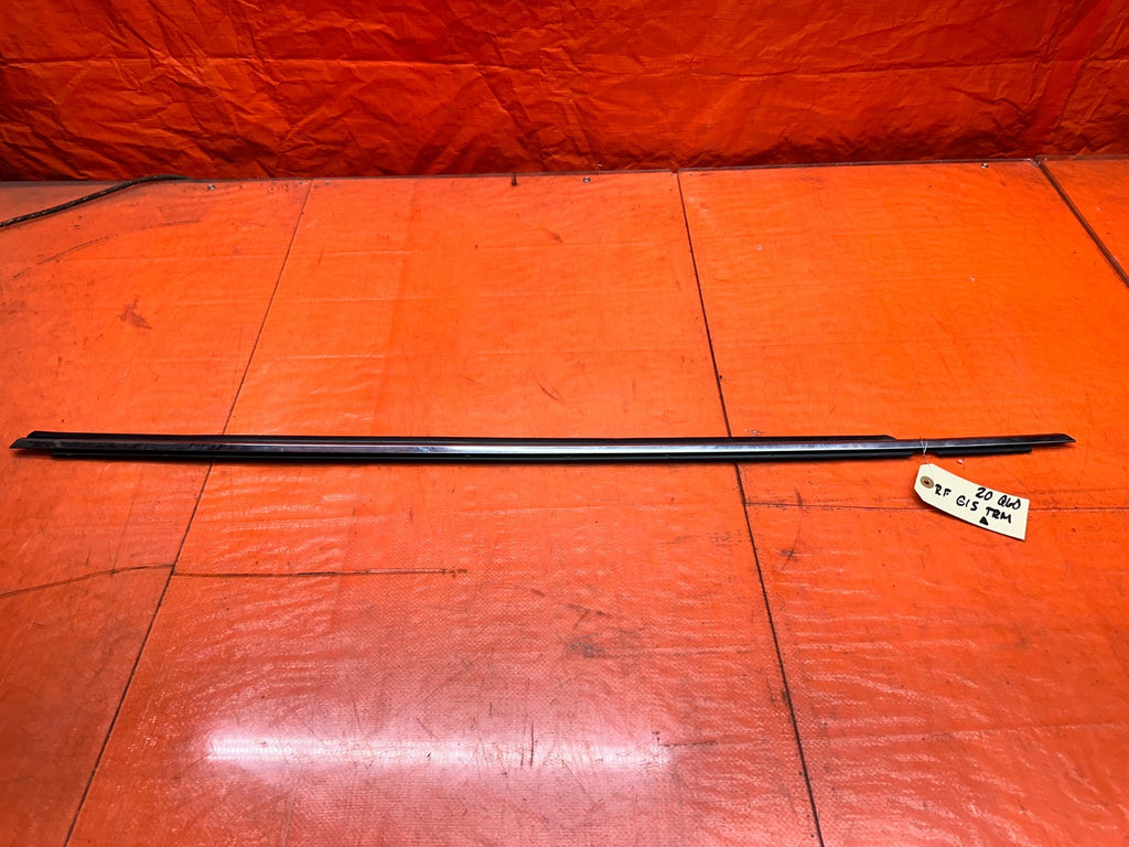 2016-2020 INFINITI Q60 COUPE PASSENGER RIGHT EXTERIOR GLASS TRIM OEM #20Q600