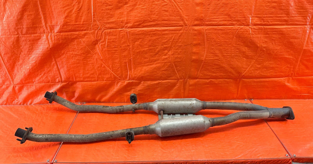16 20 INFINITI Q50   RED SPORT 400 RWD   FACTORY DOWN PIPE MID PIPE   OEM #2150
