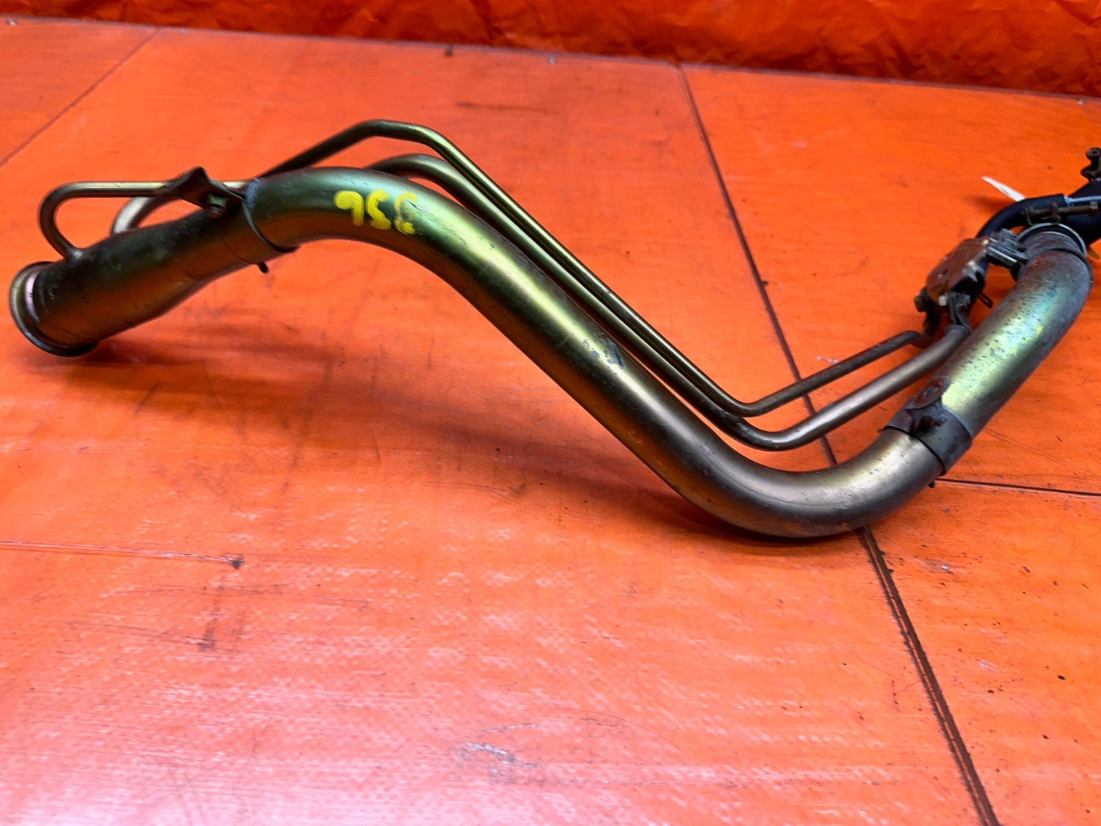 97 01 HONDA PRELUDE 2.2L FUEL GAS TANK FILLER NECK TUBE PIPE OEM #33610