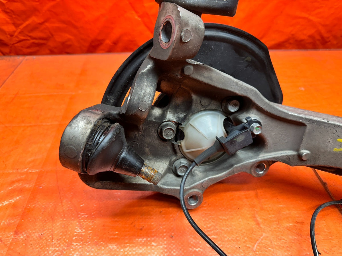 03-08 NISSAN 350Z LEFT FRONT SPINDLE KNUCKLE HUB WITH CONTROL ARMS OEM #34613