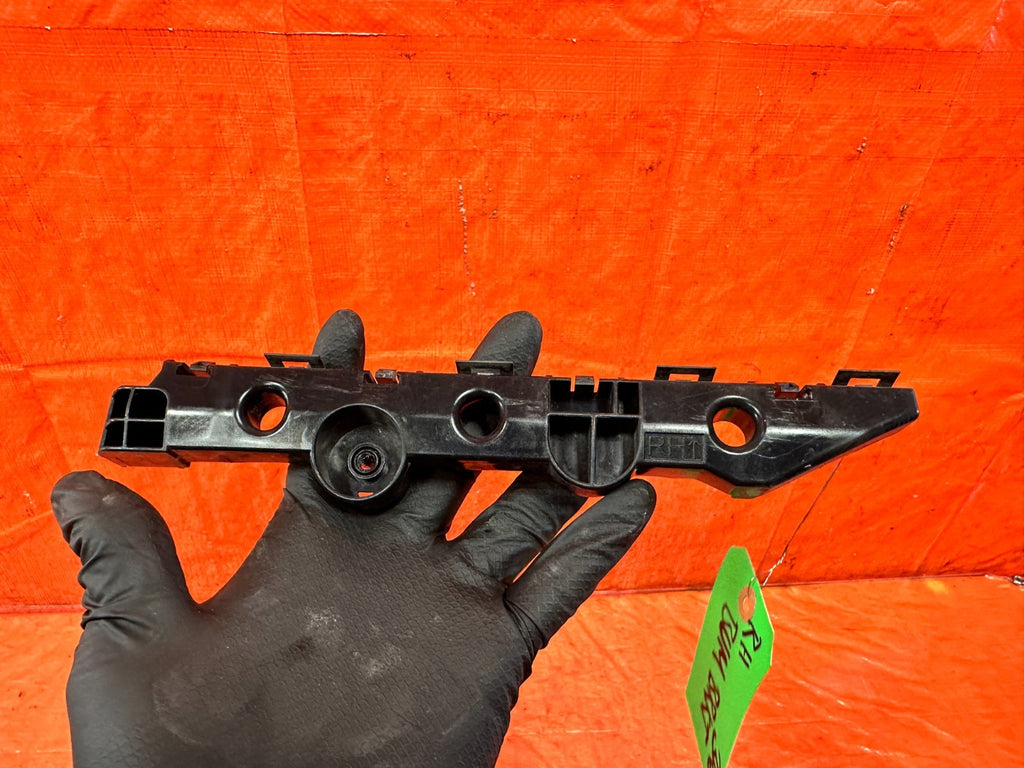 16 24 INFINITI Q50   RIGHT REAR BUMPER BRACKET   OEM 3162