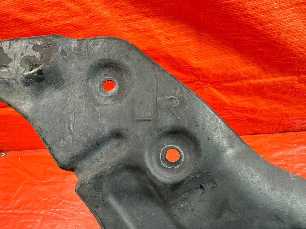 08 10 INFINITI G37 2D COUPE   SPLASH SHIELD REAR UNDER COVER RIGHT   OEM #1888