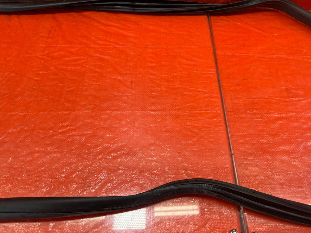 04 08 ACURA TSX   RIGHT FRONT DOOR TO CHASSIS WEATHER STRIP OPEN TRIM OEM #20916