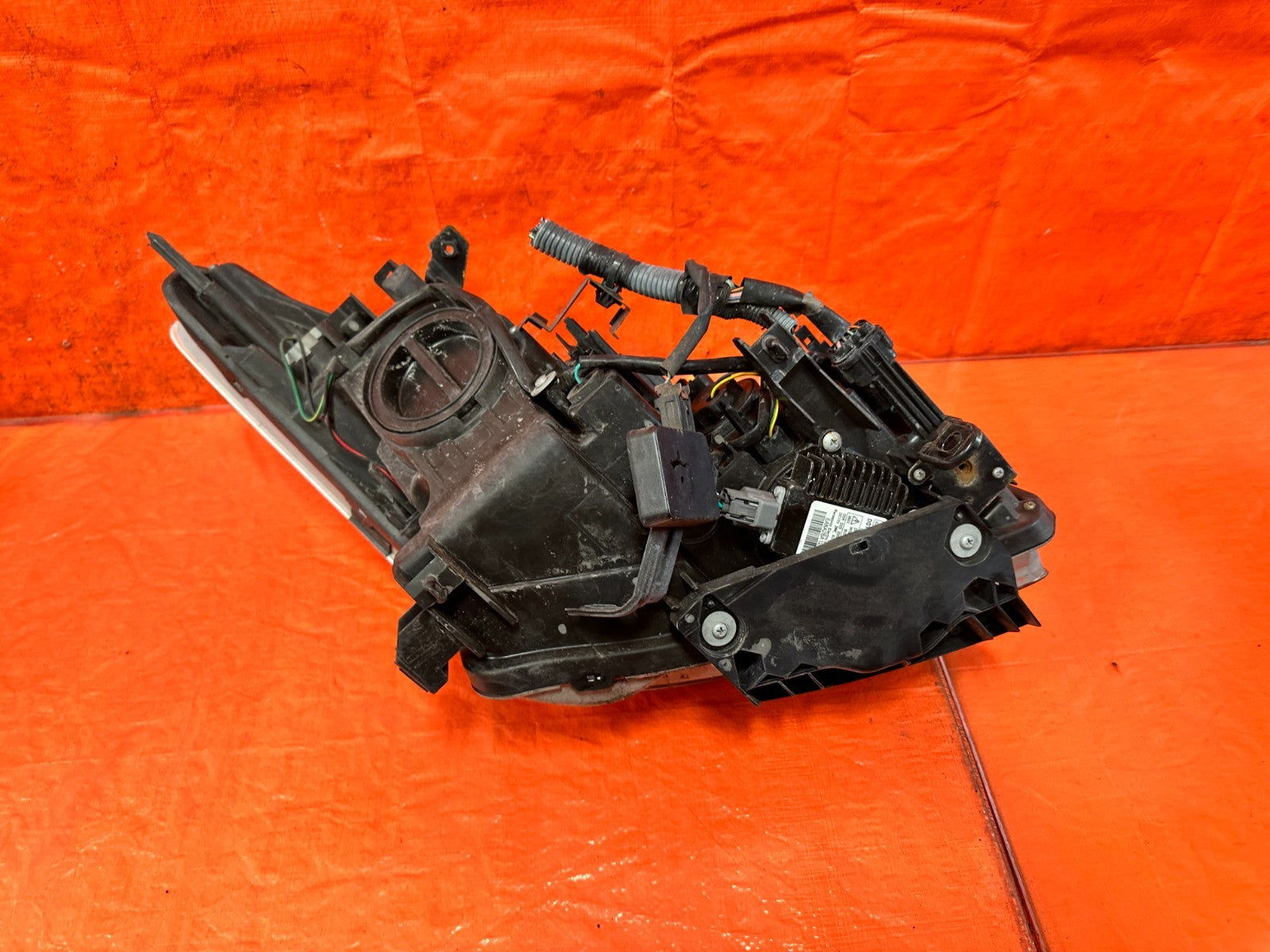 08 09 INFINITI G37 2D COUPE   LEFT HEADLIGHT  HEADLAMP W/ ALL MODULES   OEM 32015