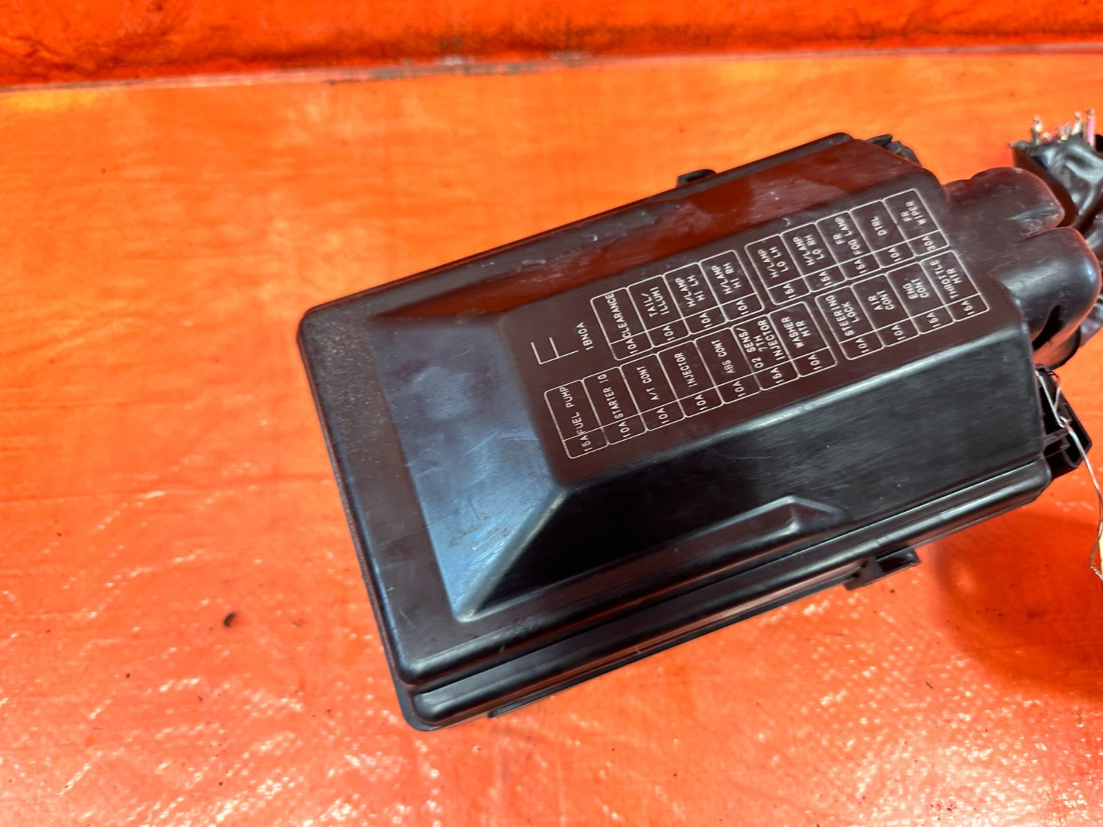 12 15 INFINITI G37 COUPE   EXTERIOR ENGINE BAY UNDER HOOD FUSE BOX PANEL OEM 3296