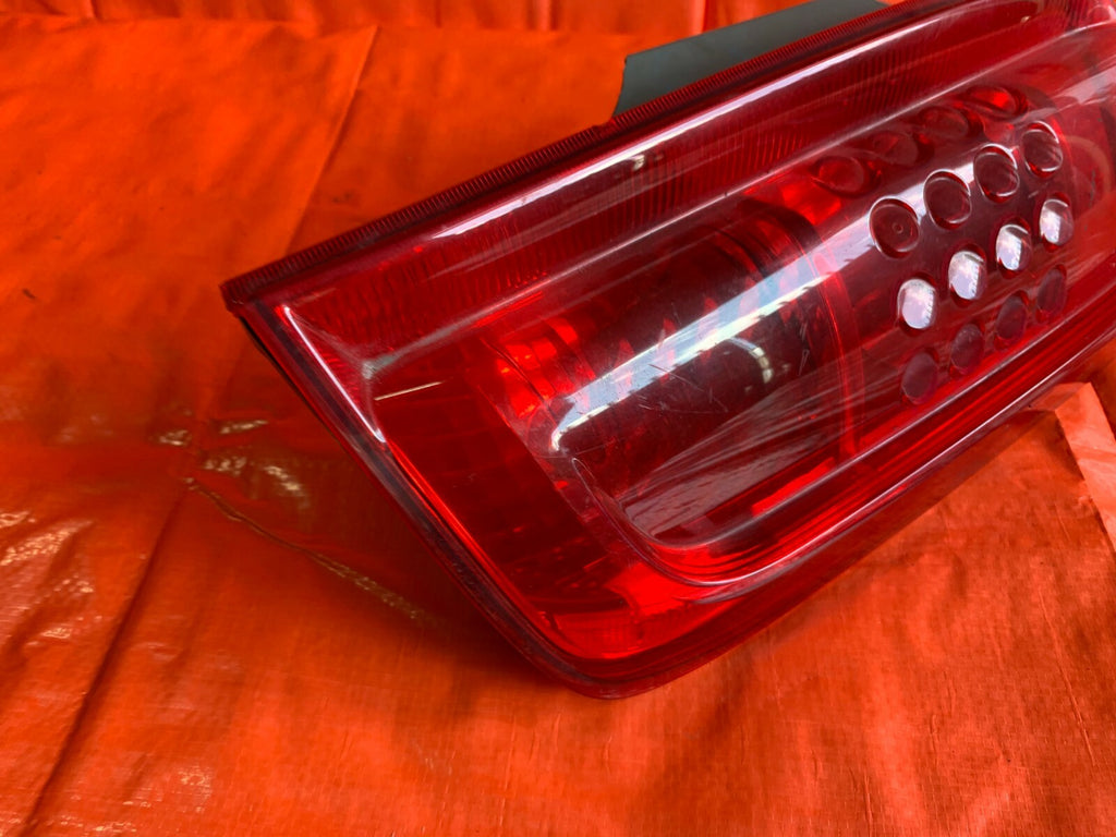OEM 2008 2009 2010 SCION XB PASSENGER RIGHT TAIL LIGHT LAMP R RH   FLAW 2 HOUSIN4