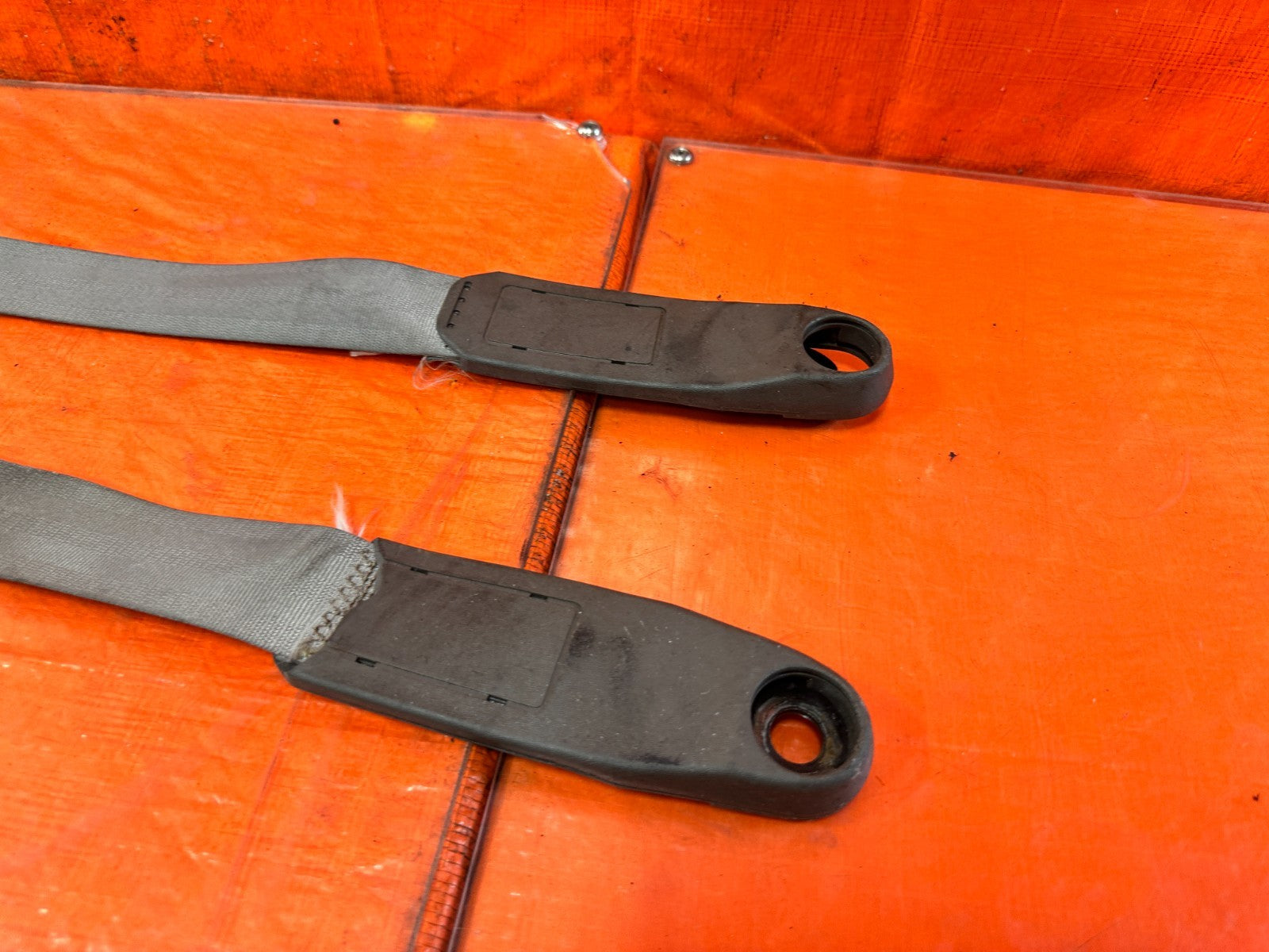 02 06 ACURA RSX   FRONT SEAT BELT SET   LEFT & RIGHT SEAT BELTS GRAY OEM #3155