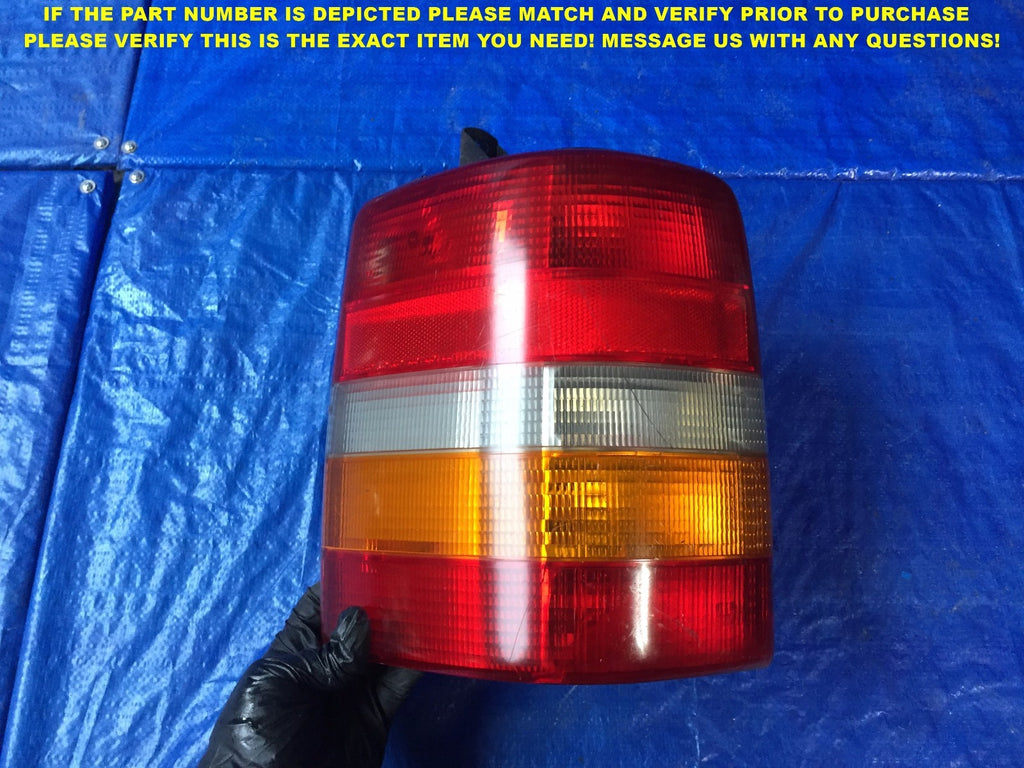 OEM 1993 1994 1995 1996 1997 1998 JEEP GRAND CHEROKEE DRIVER LEFT TAIL LIGHT 4B0