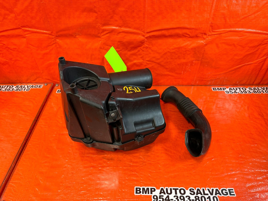 02 06 ACURA RSX TYPE S   K20A2 K20Z1 FACTORY INTAKE W/ ARM AIR BOX OEM OE #2548