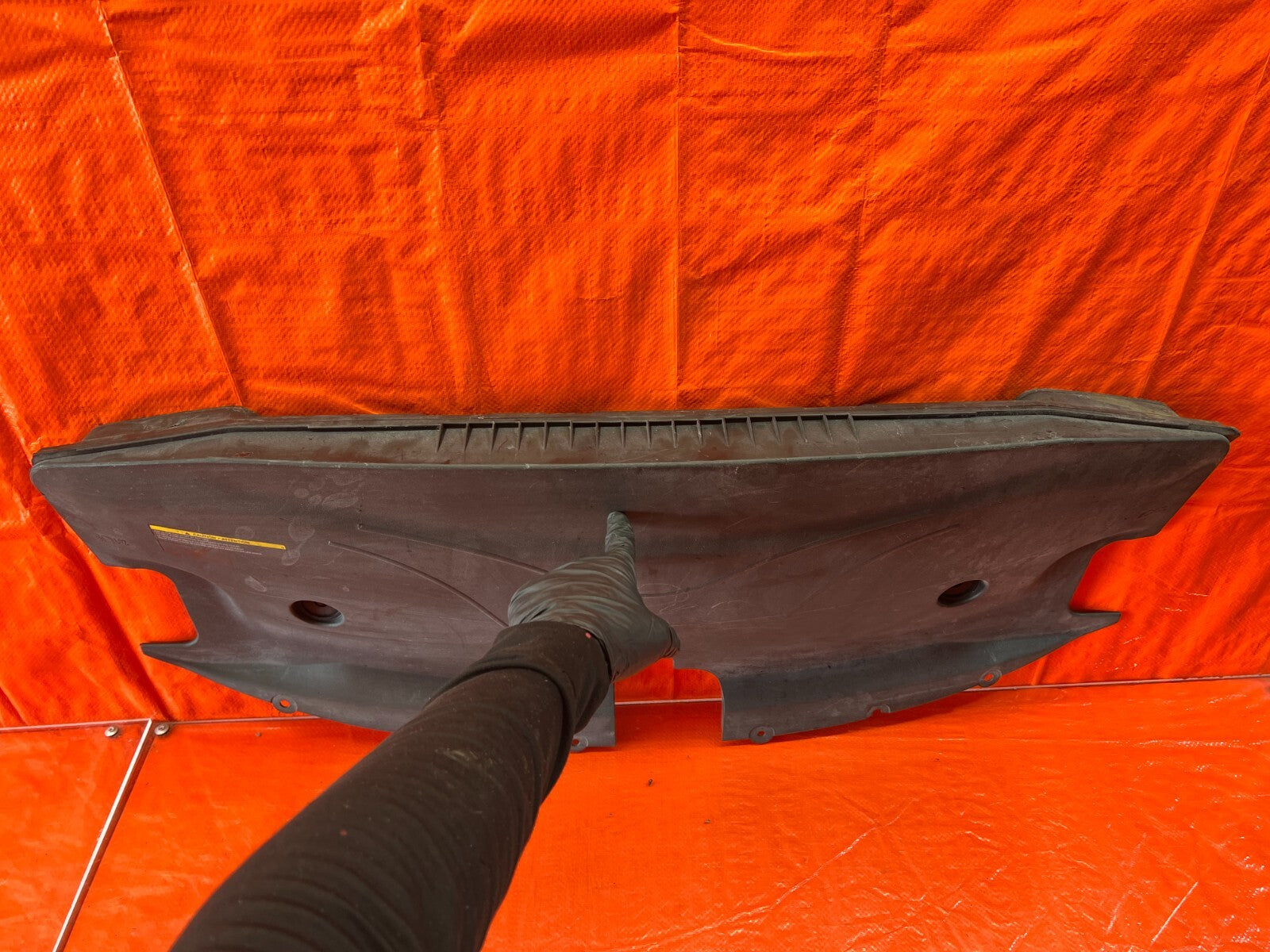 09 12 INFINITI FX50 FX35 RADIATOR SIGHT SHIELD TOP BAFFLE AIR DUCT COVER OEM 11610