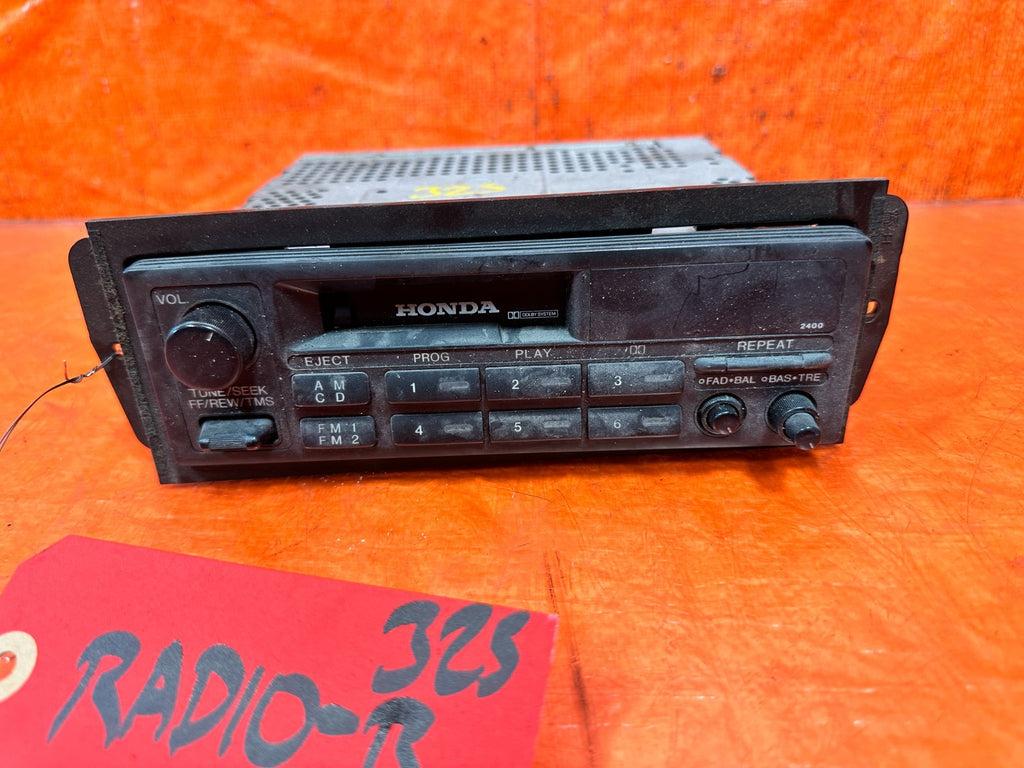 90 91 HONDA CIVIC HATCHBACK   AM FM RADIO STEREO CASSETTE PLAYER   OEM 3254
