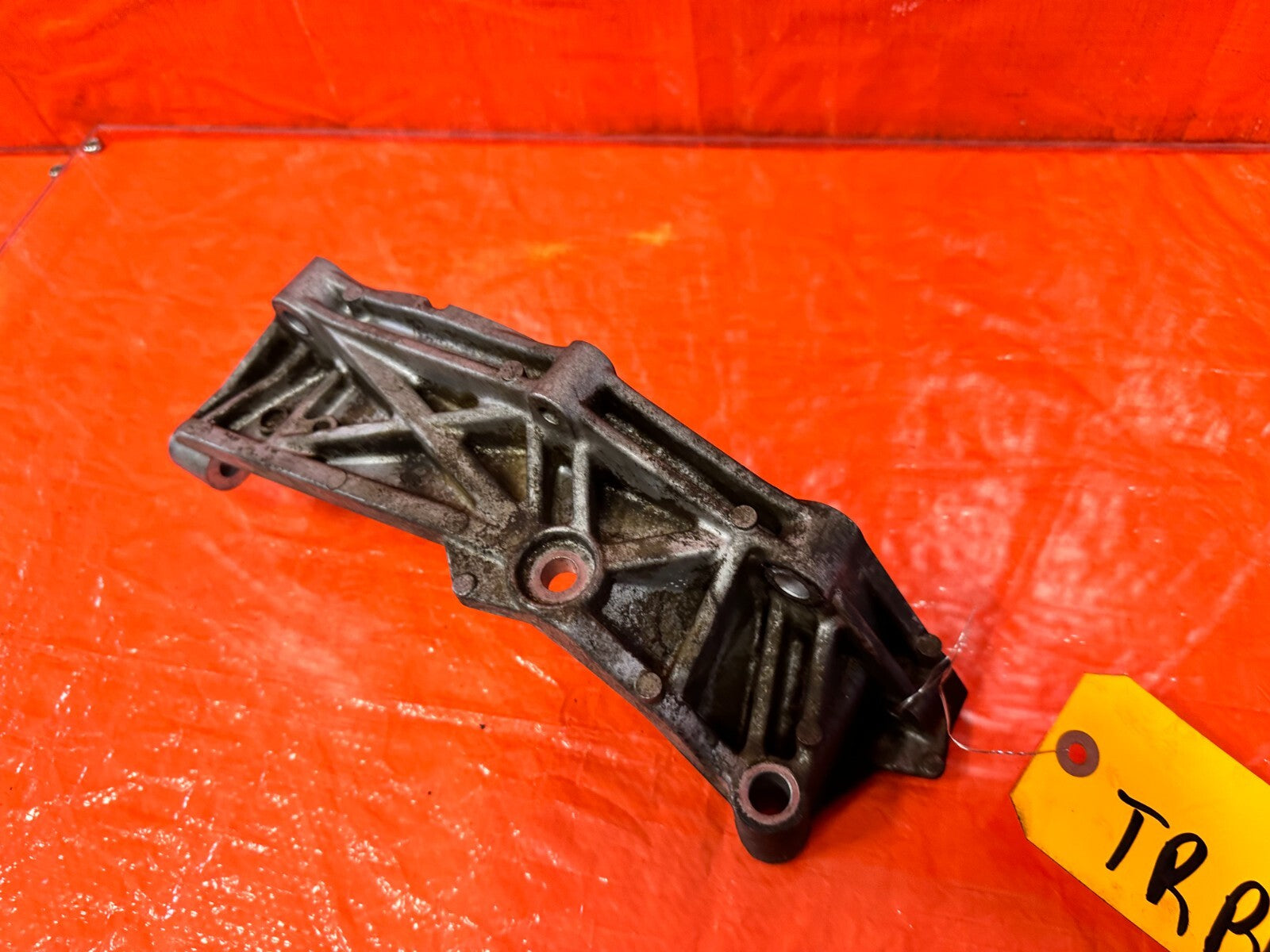 97 01 HONDA PRELUDE   AUTOMATIC AUTO AT A/T LOWER TRANSMISSION BRACKET BRACE 2634