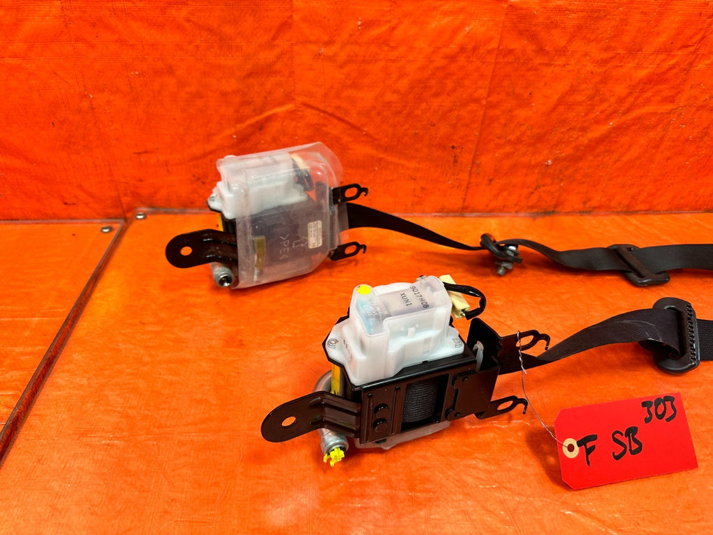 09 11 MAZDA RX8 RX 8   LEFT & RIGHT FRONT SEAT BELTS   OEM FACTORY #3035