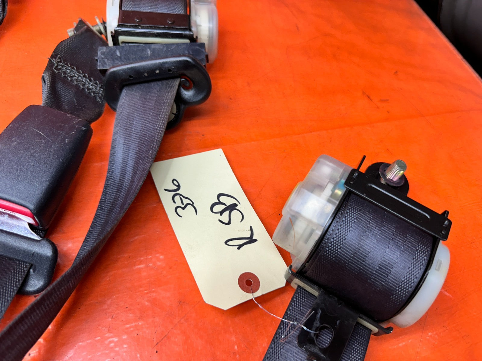 97 01 HONDA PRELUDE 2.2L LEFT RIGHT REAR SEAT BELTS BUCKLE RETRACTOR OEM #33612