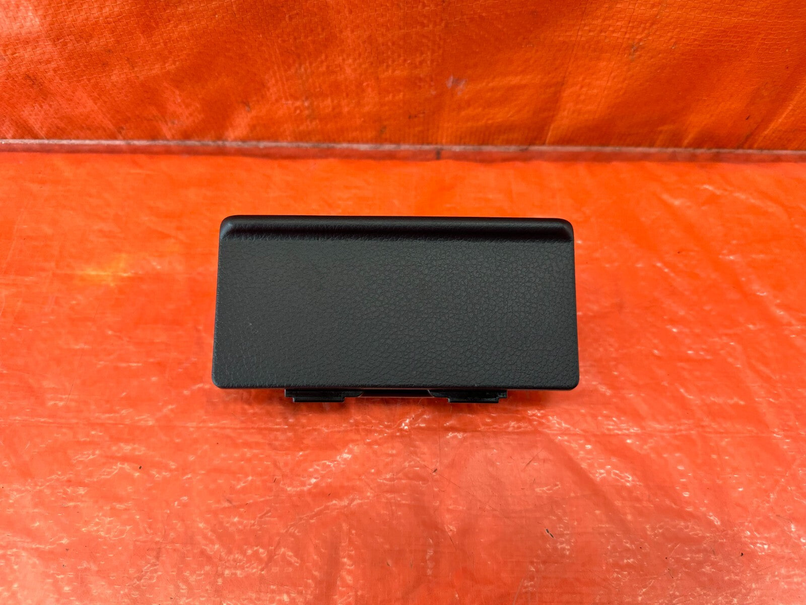 14 20 INFINITI Q50   ARM REST CENTER CONSOLE REAR ASH TRAY CUBBY POCKET OEM #2220