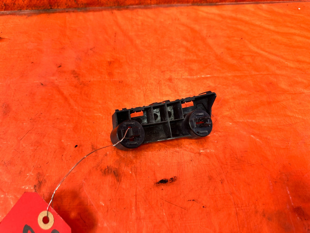 14 24 INFINITI Q50   FENDER MOUNTING BRACKET SUPPORT BRACE DRIVER LEFT OEM 3152