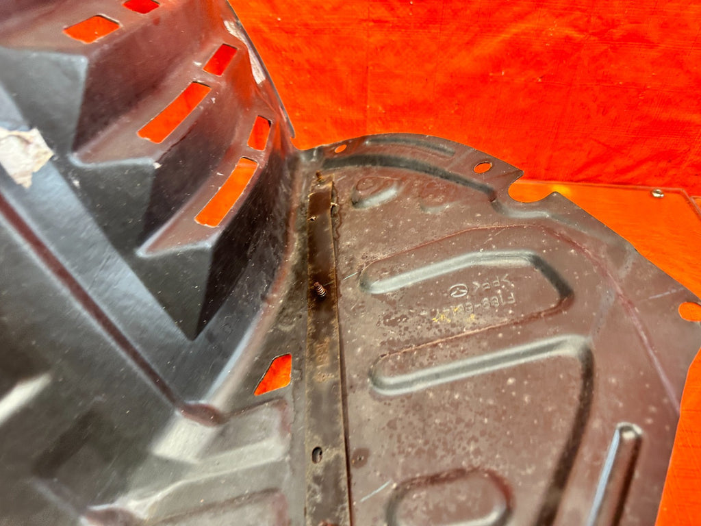 09 11 MAZDA RX8 RX 8   FENDER LINER SPLASH SHIELD   DRIVER LEFT FRONT   OEM 3032