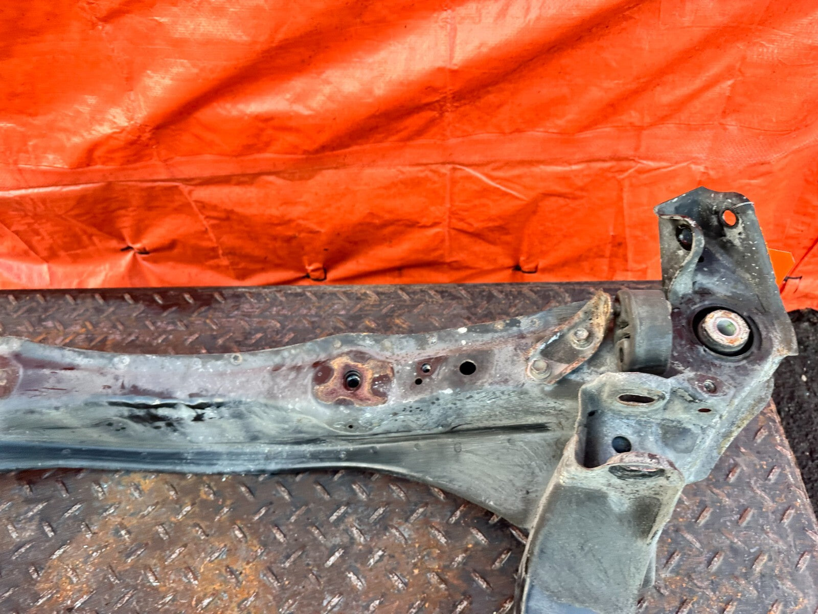 92 00 LEXUS SC300   REAR SUBFRAME SUB FRAME BRACKET BRACE   OEM FACTORY #27611