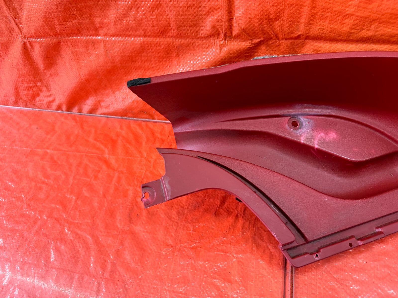 00 09 HONDA S2000   PASSENGER RIGHT SOFT TOP TRAY TRIM PLASTIC OEM FACTORY RED5