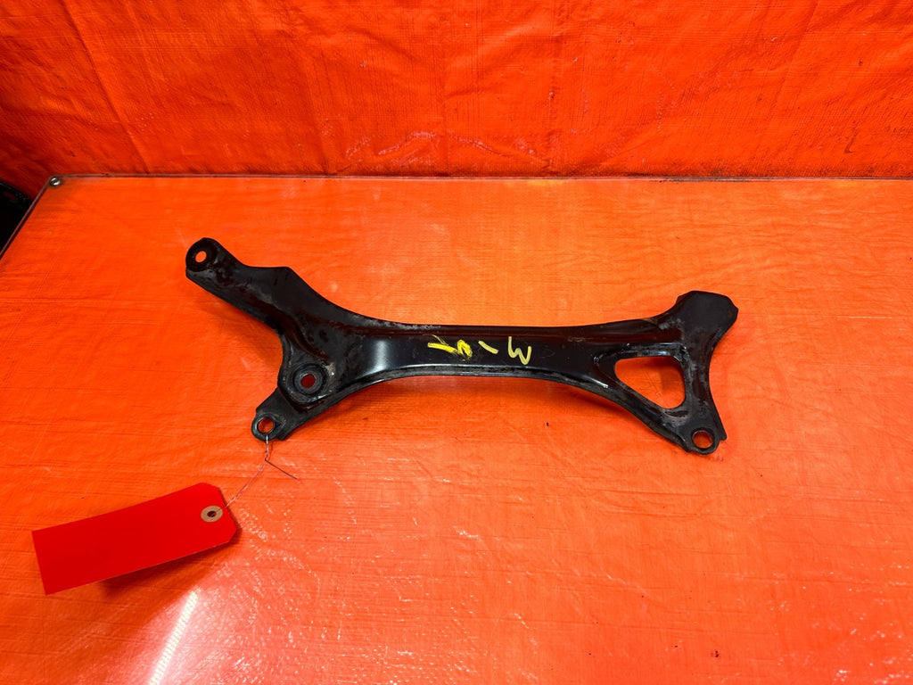 96 00 HONDA CIVIC   FRONT SUBFRAME BRACE BRACKET INSERT   OEM   #3190
