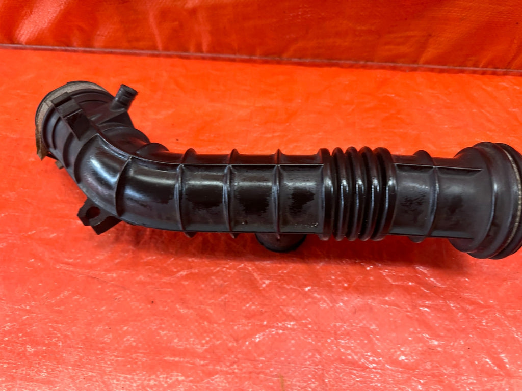 92 95 HONDA CIVIC SI & EX   D16Z6 INTAKE ARM AIR FLOW TUBE ELBOW   OEM #1994