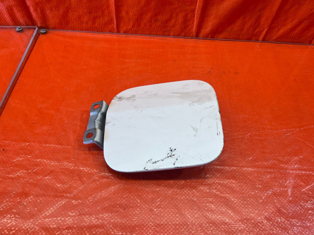 97 01 HONDA PRELUDE   FUEL LID / GAS CAP COVER WHITE COLOR   OEM FACTORY #1410