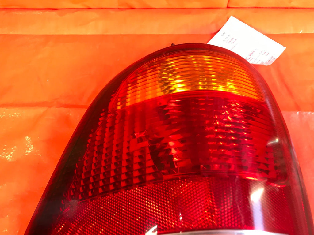 OEM 1999 99 FORD WINDSTAR DRIVER LEFT TAIL LIGHT LAMP L LH 2 CHIPS3