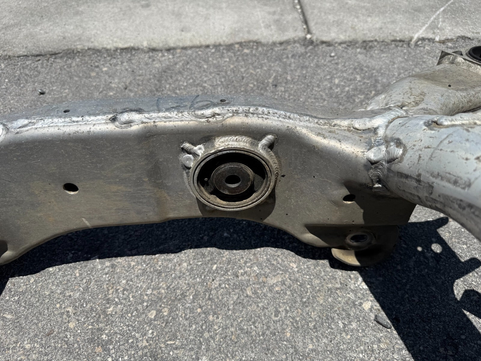 03 07 INFINITI G35 COUPE   REAR SUBFRAME CROSSMEMBER K FRAME   ALUMINUM OEM 29815
