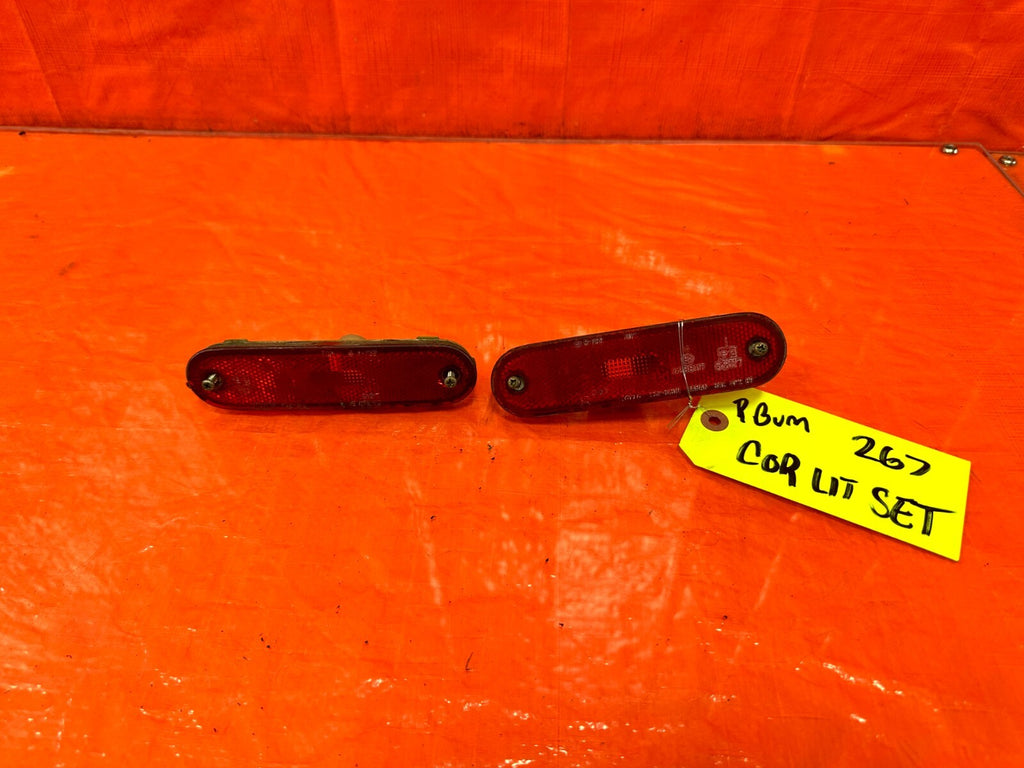 90 05 MAZDA MX 5 MIATA   LEFT AND RIGHT REAR BUMPER REFLECTORS   OEM #2670