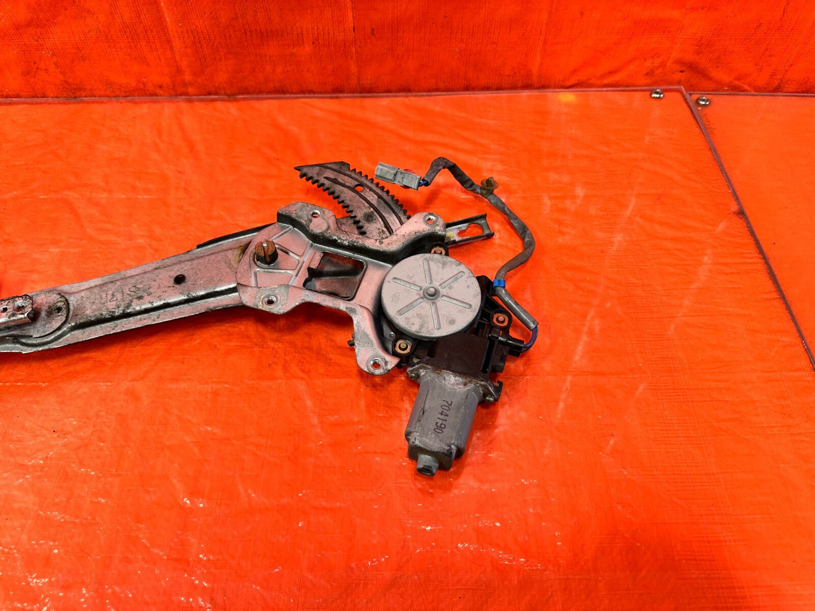 94 01 ACURA INTEGRA   2 DOOR ONLY   WINDOW REGULATOR   PASSENGER RIGHT   OEM 2815