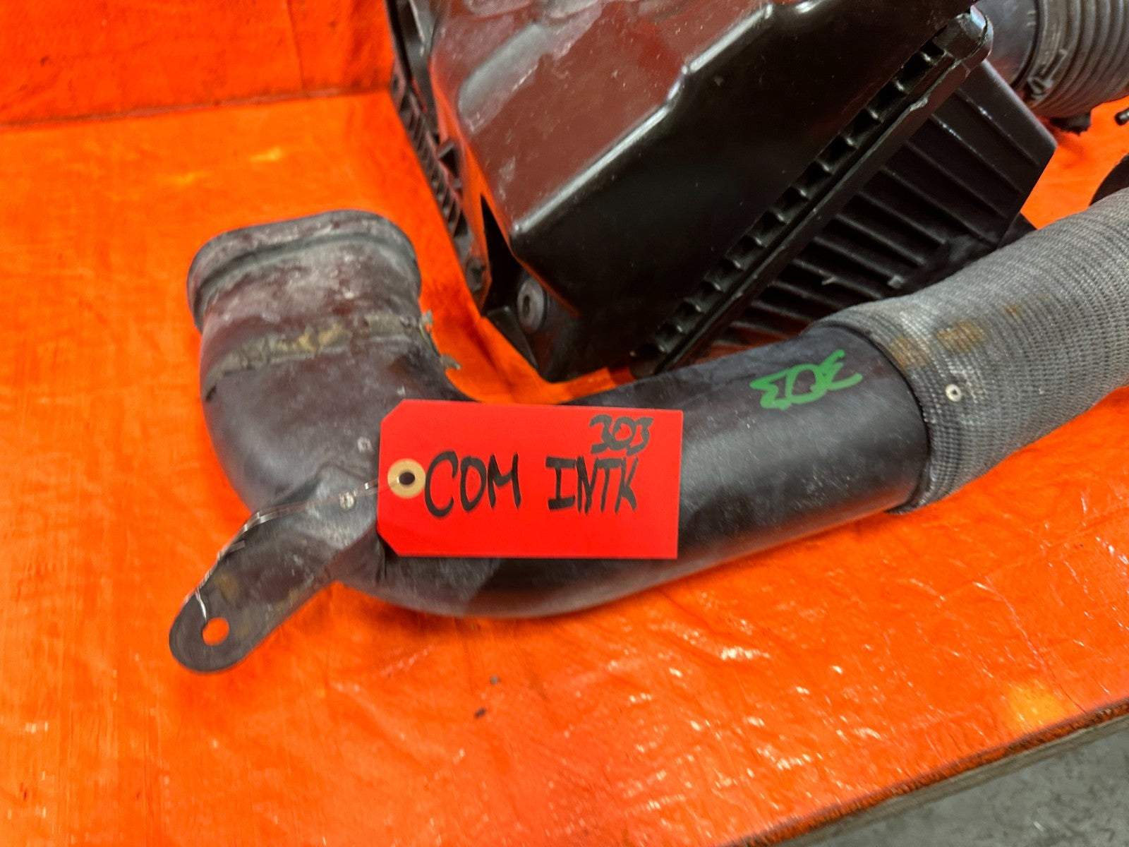 09 11 MAZDA RX8 RX 8   FACTORY INTAKE SYSTEM AIR BOX W/ ALL ARMS   OEM #3033
