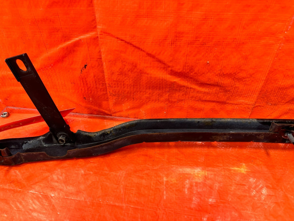 92 96 HONDA PRELUDE   REAR BUMPER MOUNTING BRACKET RETAINER   OEM #27314