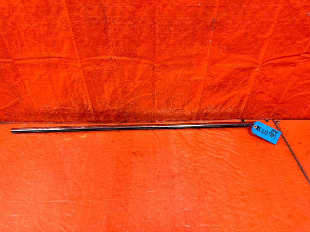 04 08 ACURA TSX   RIGHT REAR EXTERIOR WINDOW GLASS TRIM   OEM FACTORY #3040