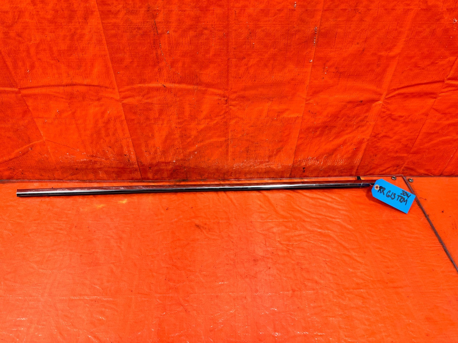 04 08 ACURA TSX   RIGHT REAR EXTERIOR WINDOW GLASS TRIM   OEM FACTORY #3040