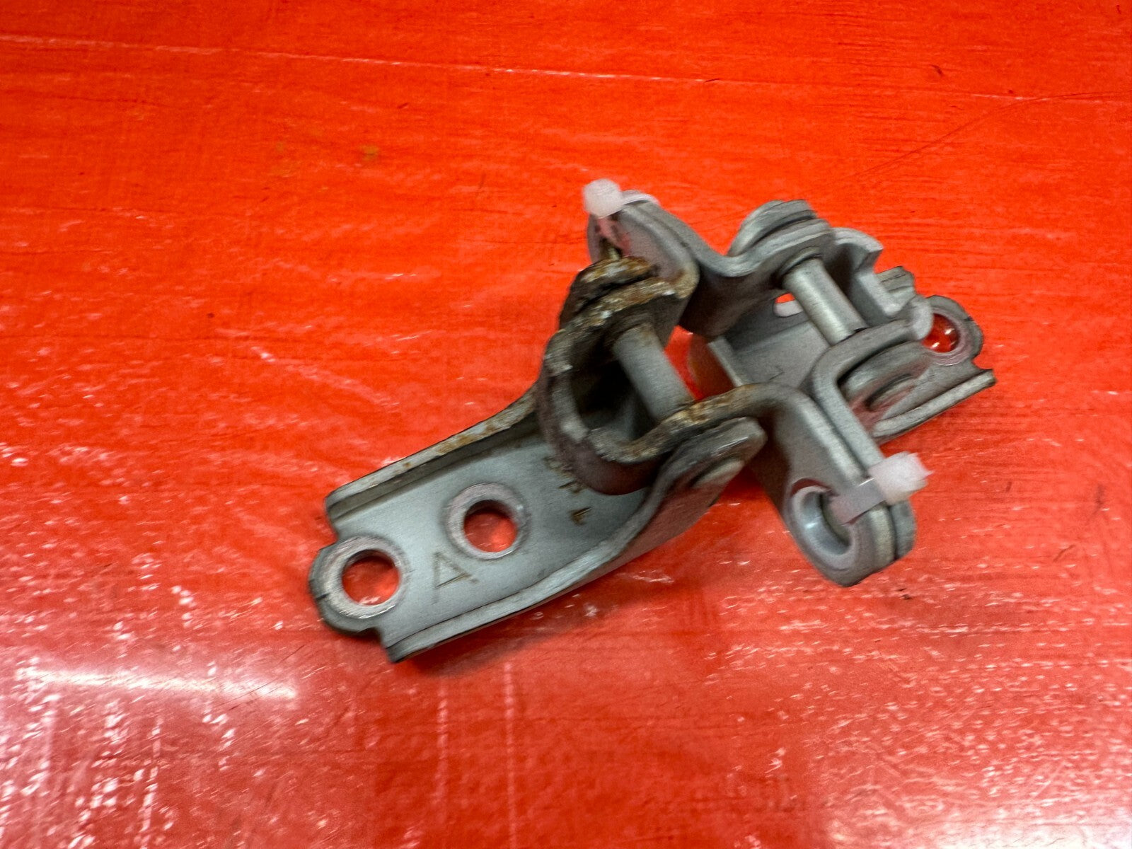 02 06 ACURA RSX   PASSENGER RIGHT FRONT DOOR HINGE SET UPPER LOWER   OEM #2125