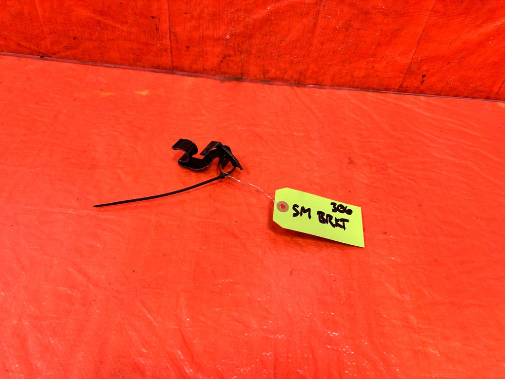 02 05 HONDA CIVIC SI EP3 HATCHBACK   THROTTLE CABLE MOUNTING BRACKET   OEM #3060
