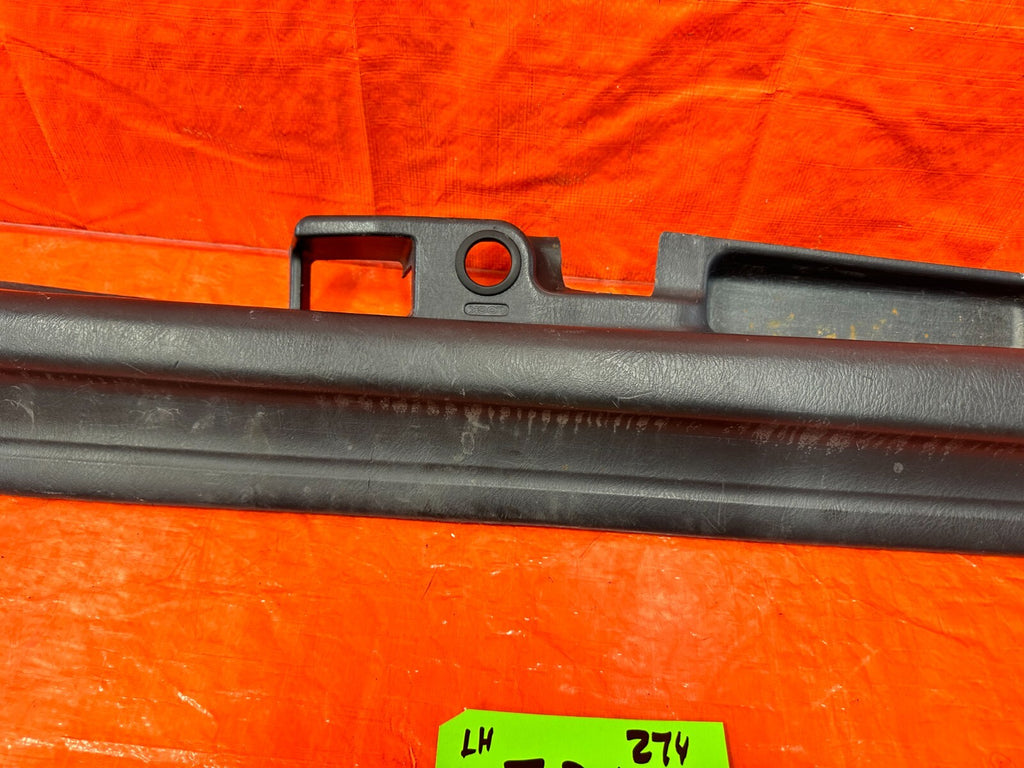 96 00 HONDA CIVIC COUPE   LEFT AND RIGHT FLOOR PILLARS SCUFF PLATES GRAY OEM 27415