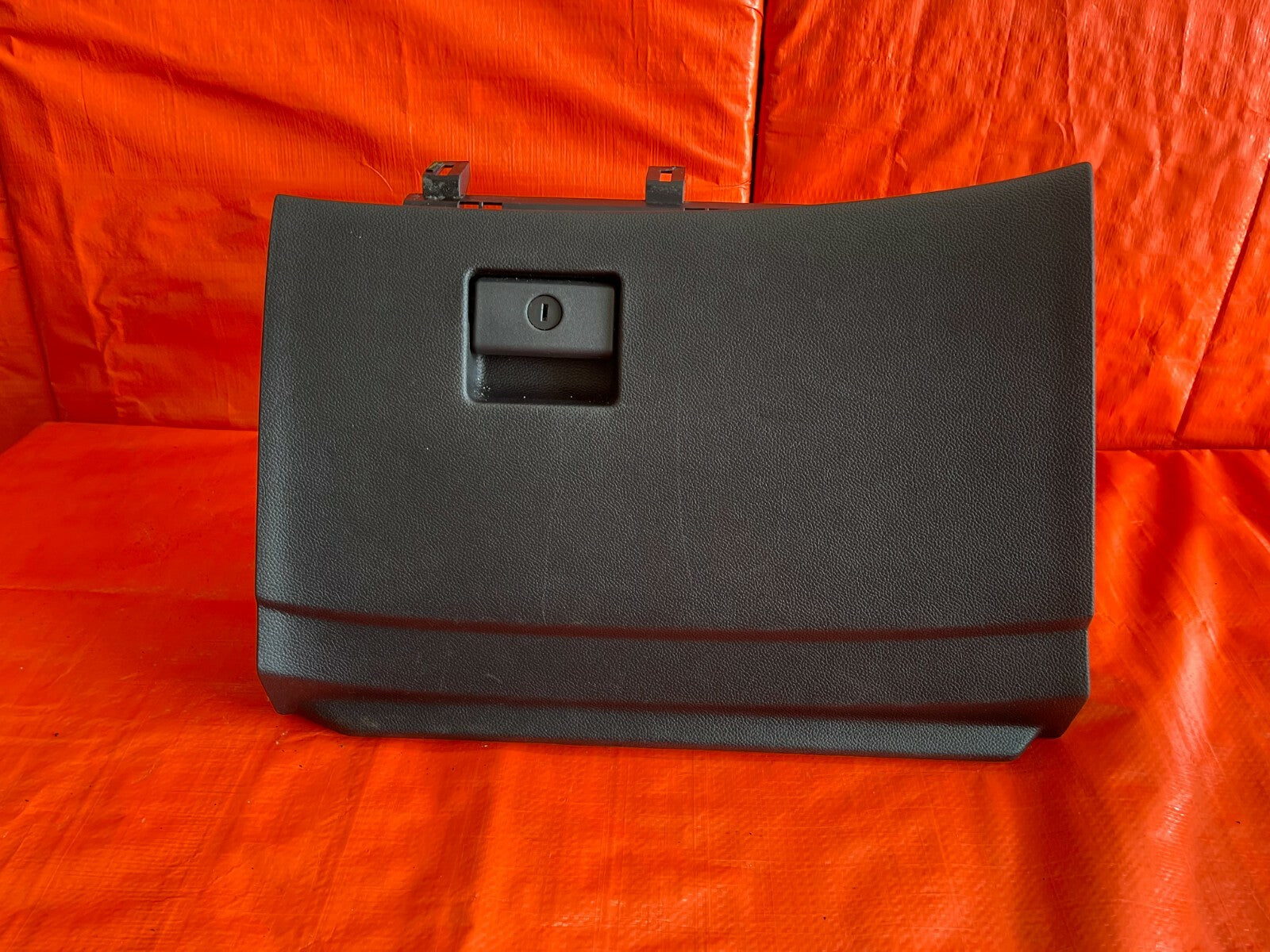 08 13 INFINITI G37 SPORT S 2D COUPE   GLOVE BOX   BLACK COLOR   OEM OE FACTORY1