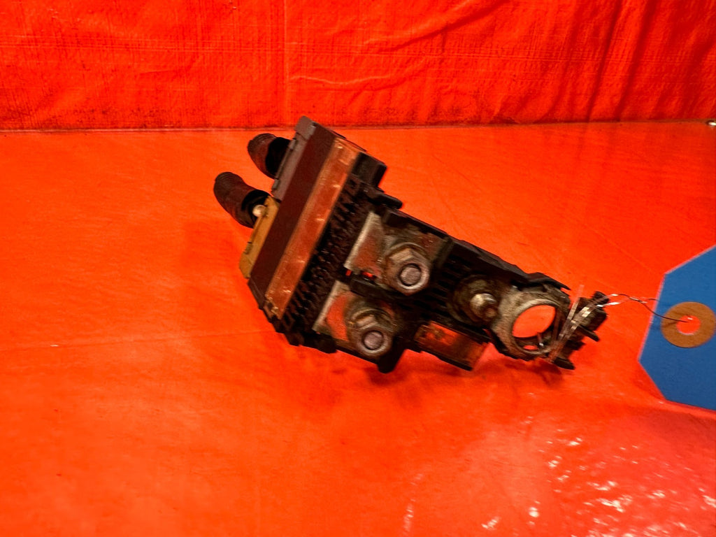 08 15 INFINITI G37 & Q60   FUSE LINK THAT CONNECTS TO THE BATTERY   OEM #3203