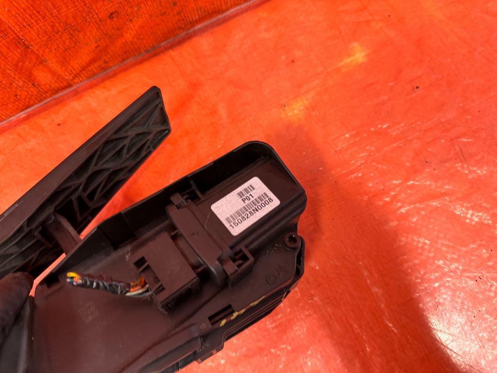 13 16 HYUNDAI GENESIS COUPE   GASOLINE GAS FUEL ACCELERATOR ACCELERATION PEDAL6