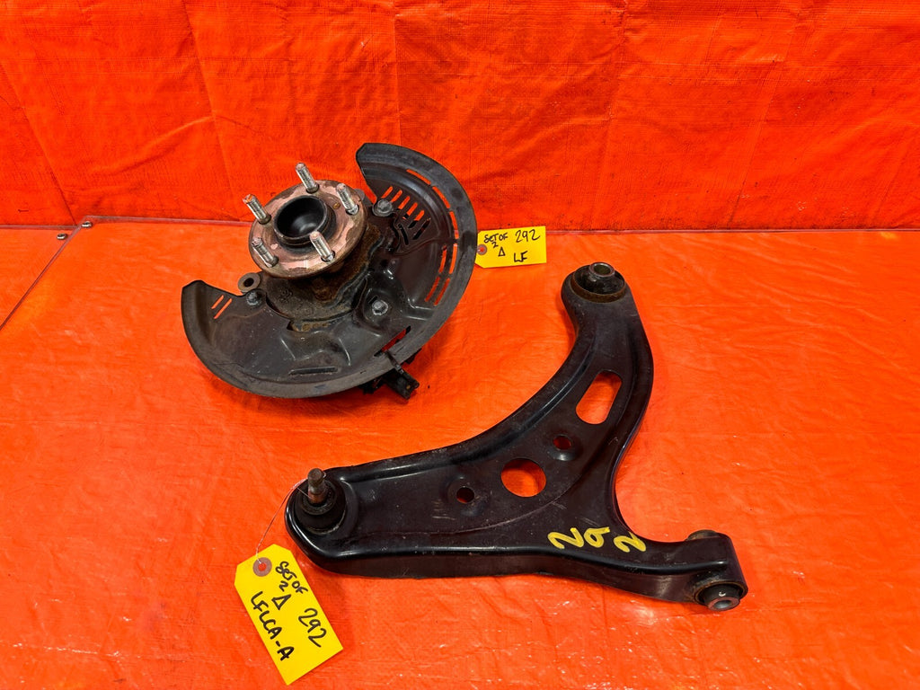 13 24 SUBARU BRZ   DRIVER LEFT FRONT SPINDLE KNUCKLE HUB & LOWER ARM OEM 2920