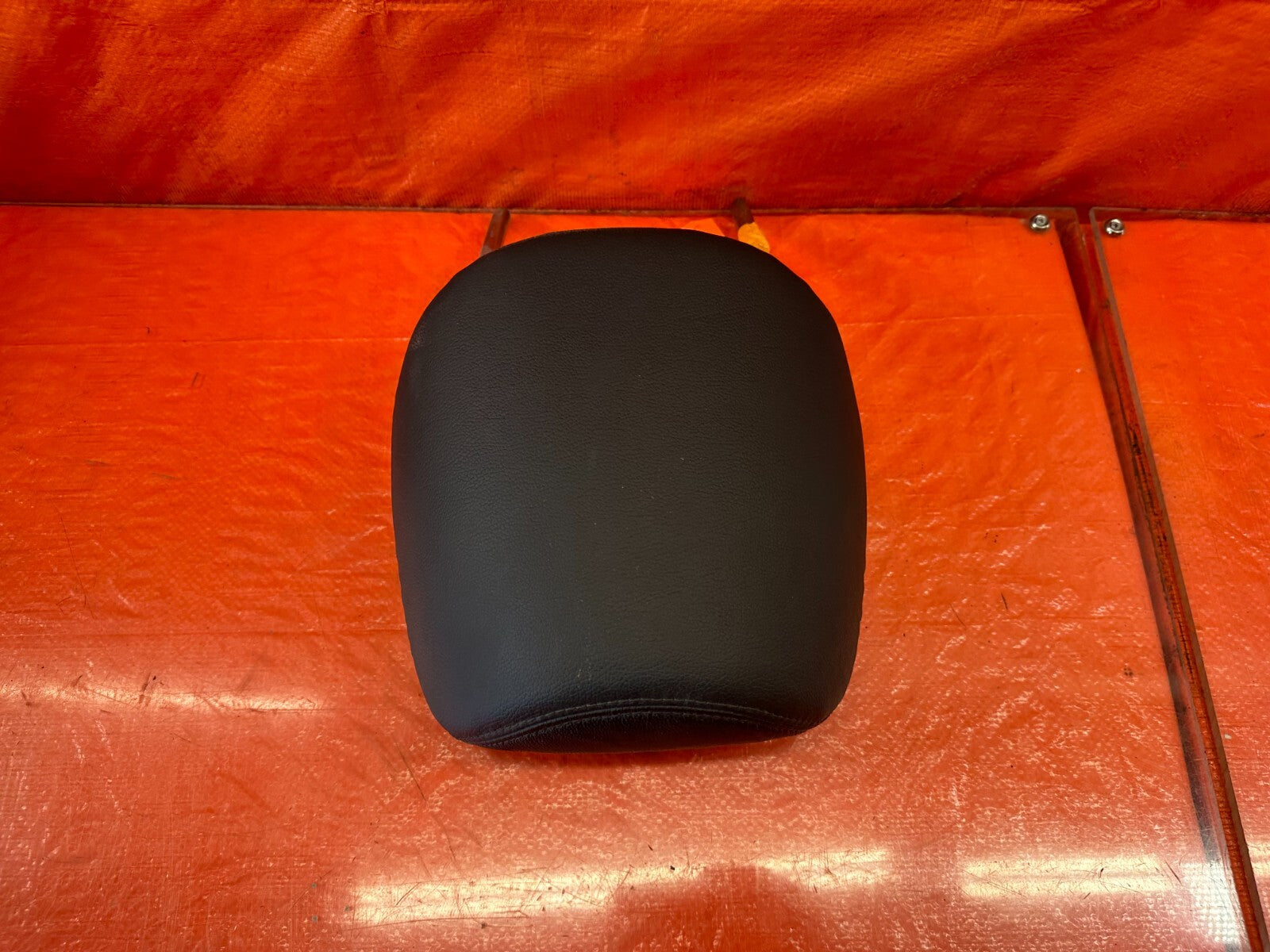 11 12 HONDA ACCORD SEDAN   FRONT SEAT HEAD REST   LEFT OR RIGHT   BLACK OEM 2395