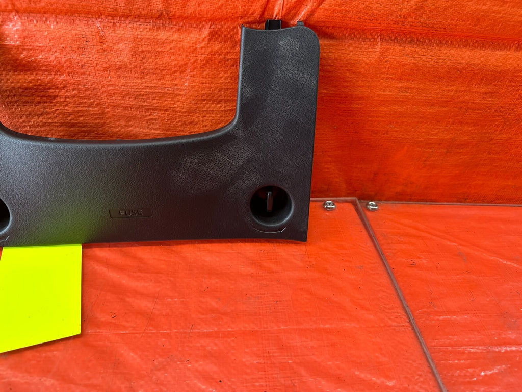 05 06 ACURA RSX   UNDER STEERING COLUMN COVER KNEE TRIM FUSE DIAGRAM   OEM #2402